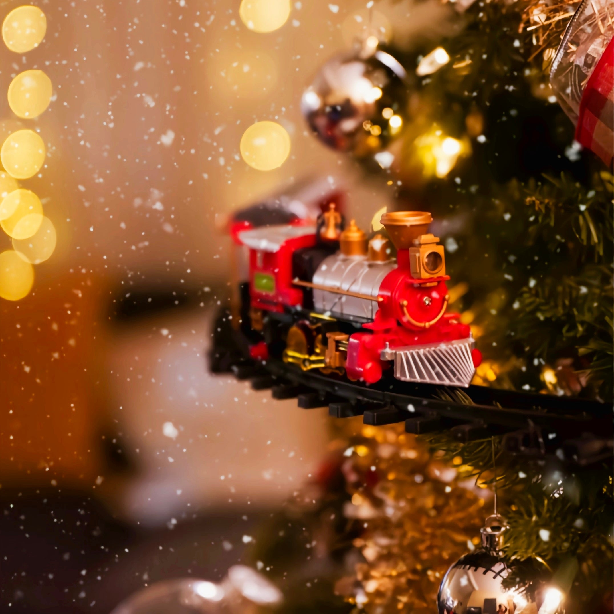 Small christmas best sale tree train set